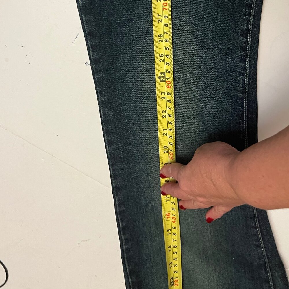 Stylish Black Denim Jeans - Picture 10 of 10